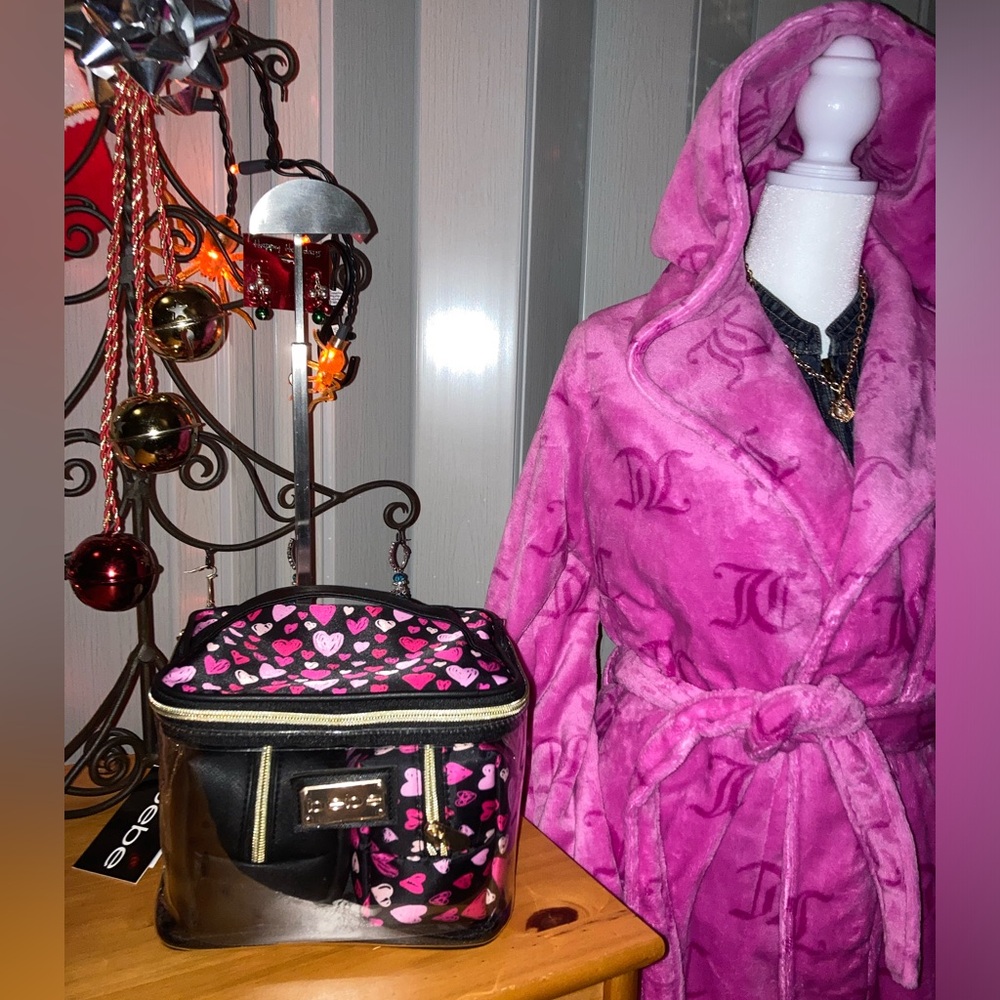 Brand new with tags Juicy Couture Robe size L/XL
